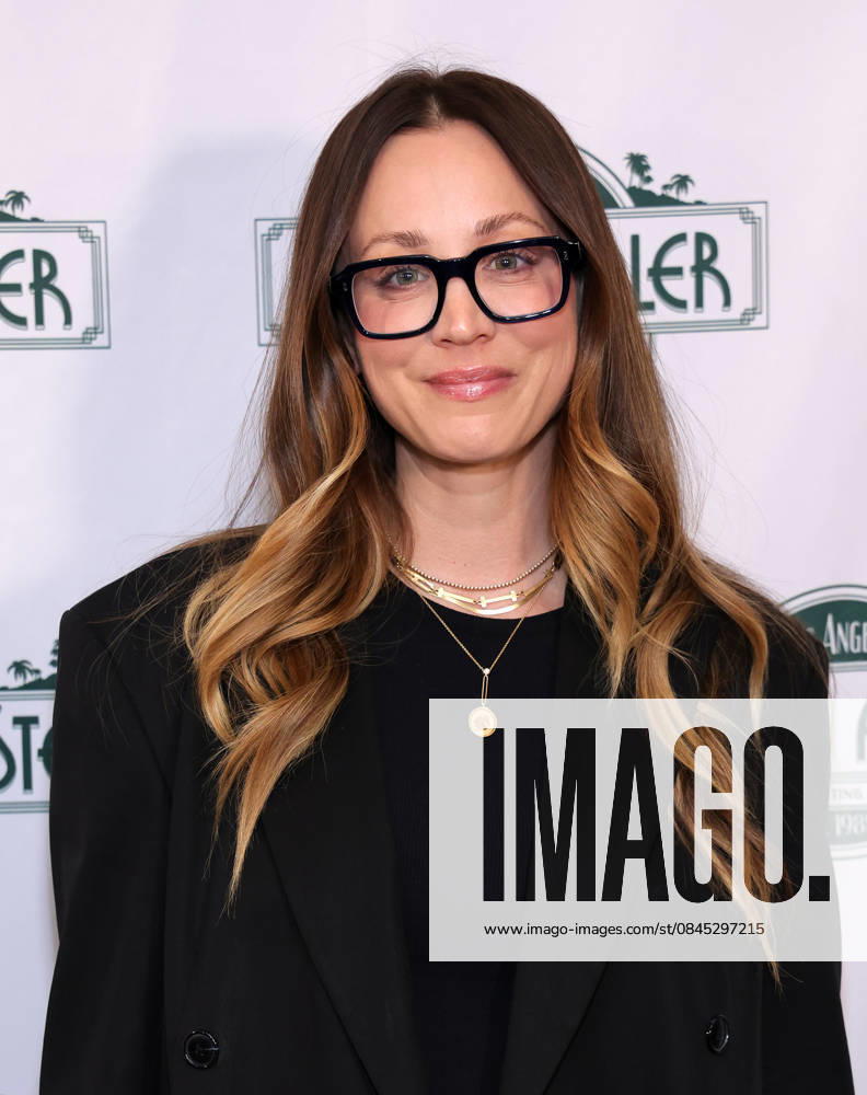 Los Angeles, California - Kaley Cuoco. The Stella Adler Academy of Acting and Theatre Staged Benefit Reading Of All The President s Men held at Harmony Gold Theater l in Los Angeles. Photo