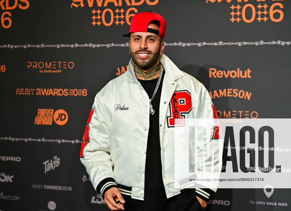 Content creators and guests pose on the black carpet during the third edition of the Army Awards, held on Saturday, January 10, at the Madrid Arena in Madrid. Known as the Ã¢â‚¬oeinternet anti-awards,Ã¢â‚¬Â the ceremony honors the most viral moments, trends, and personalities from social media over the past year in a script-free gala hosted by Ceciarmy and Santiago Segura. In the image Doble Nicky Jam Madrid SPAIN - ZUMAz108 20260110_znp_z108_196