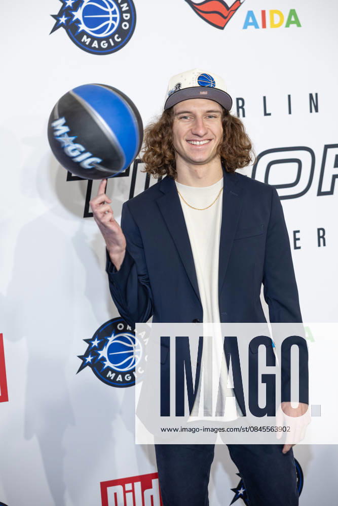NBA Tip Off Dinner Axel Springer Zac Ryan @zacxcviii on TikTok Tip off Dinner Axel Springer Verlag invites you to a dinner at the publishing house in Berlin on the occasion of the NBA game on 15 01