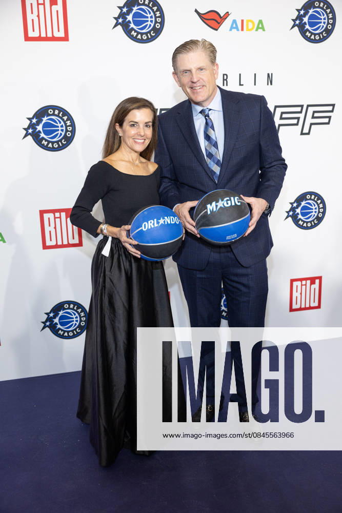 NBA Tip Off Dinner Axel Springer Charles Freeman President of Business Operations and company Tip off Dinner Axel Springer Verlag invites you to a dinner at the publishing house in Berlin on the occasion of the NBA game on January 15th.