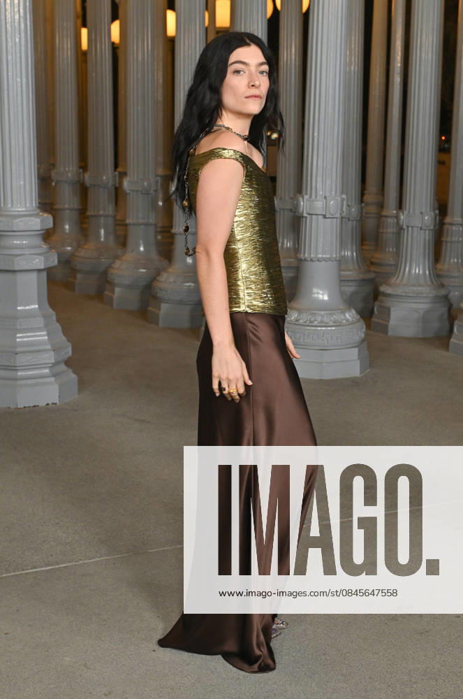 LACMA Art + Film Gala Lorde arriving to LACMA Art + Film Gala at Los Angeles Museum of Art (LACMA) on November 01, 2025 in Los Angeles, CA. Los Angeles Los Angeles Museum of Art (LACMA) California USA