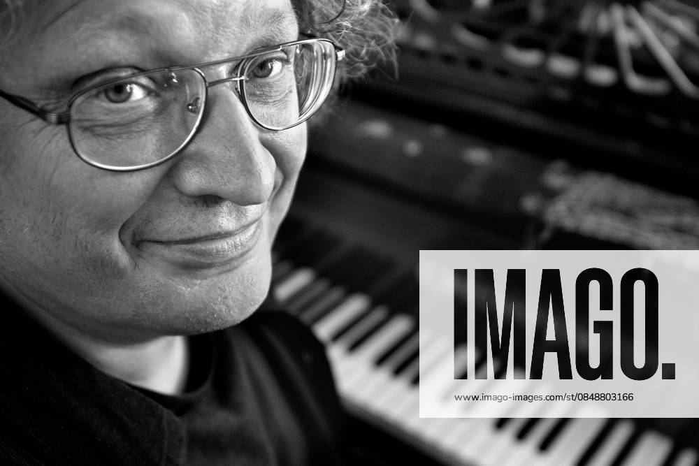 Portrait of Rene JACOBS conductor, opera singer at his place in Marais district 22 09 2005 Philippe Matsas Opale photo