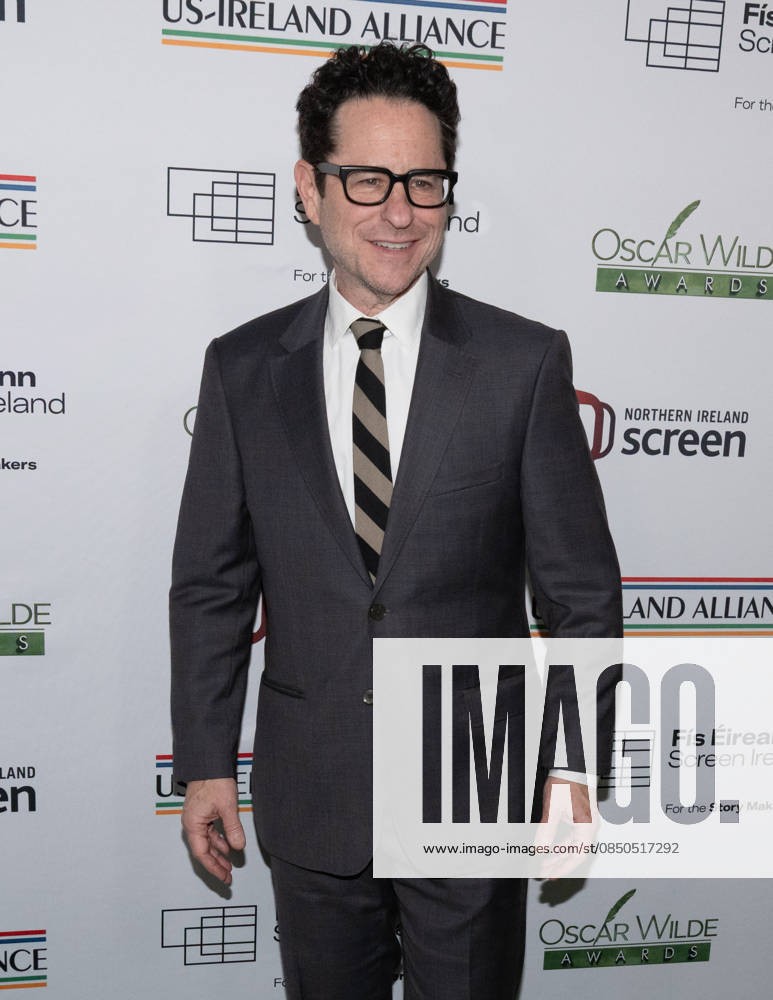 American producer, writer, director, and actor J.J. ABRAMS, 59, attends the 20th Annual Oscar Wilde Awards green carpet. Los Angeles USA - ZUMAb173 20260312_aap_b173_165