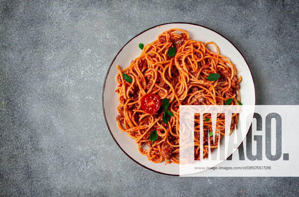 Spaghetti Bolognese, Draufsicht, Nahaufnahme, ohne Personen, hausgemacht, Spaghetti Bolognese, top view, close-up, no people, homemade, (License=RF)