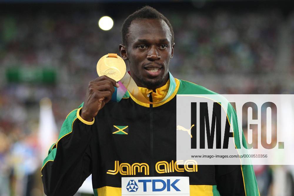 Usain Bolt, JAM, bei der Siegerehrung 200m der Männer während der Leichtathletik-WM 2011 in Daegu, 04 09 2011 ; Porträt