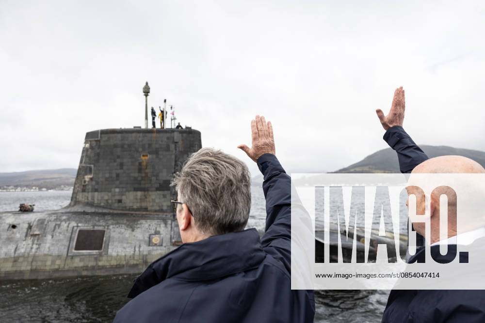 Prime Minister Keir Starmer visits submarine 18 04 2026. Scotland, United Kingdom. Prime Minister Keir Starmer and Defence Secretary John Healey meet submariners as they visit a Vanguard class submarine off the coast of Scotland following the completion of the UK s latest nuclear deterrent patrol., Credit:Simon Dawson Avalon United Kingdom, Argyll & Bute, Scotland