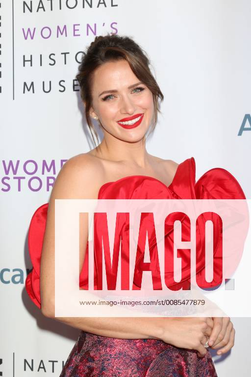 LOS ANGELES - SEP 15: Shantel VanSanten at the Women Making History Awards 2018 at the Beverly Hilton Hotel on September 15, 2018 in Beverly Hills, CA