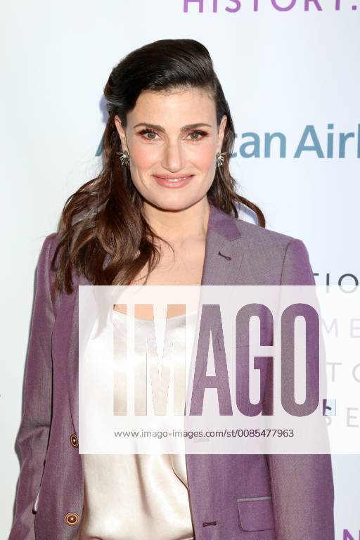 LOS ANGELES - SEP 15: Idina Menzel at the Women Making History Awards 2018 at the Beverly Hilton Hotel on September 15, 2018 in Beverly Hills, CA