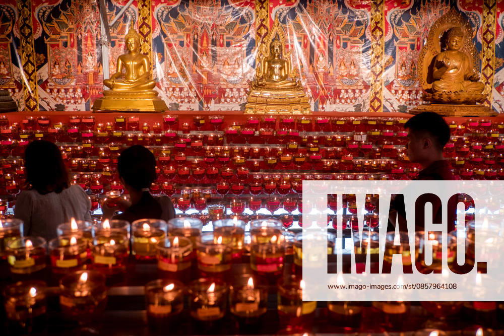 Vesak Day celebration in Malaysia SELANGOR, MALAYSIA - MAY 31: Buddhist devotees gathered at Wat Chetawan to perform a religious ceremony in conjunction with the Vesak Day Celebration in Selangor, Malaysia on May 31, 2026. Syaiful Redzuan Anadolu Selangor Malaysia. Editorial use only. Please get in touch for any other usage.