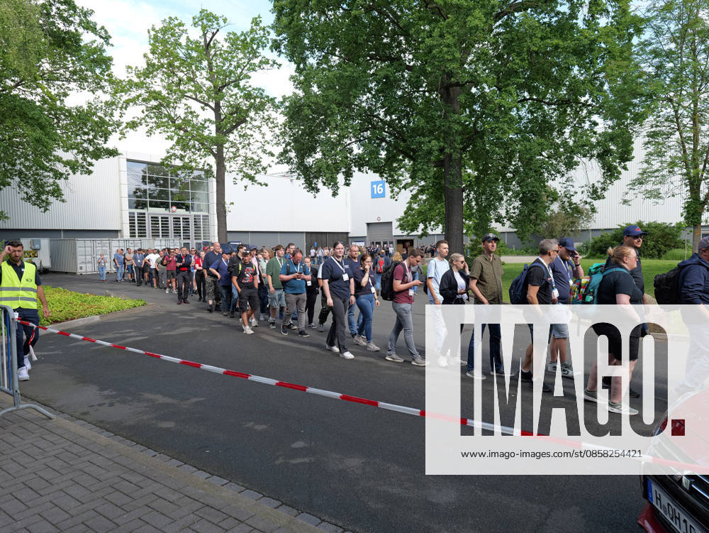 Interschutz 2026 in Hanover HAIX raffles off 1,000 backpacks to visitors each day The queues are correspondingly long