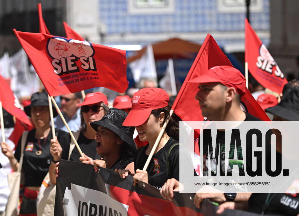 Nationwide Strike For Workers Lisbon LISBON, PORTUGAL - JUNE 03: Protesters hold a banner and wave red trade union flags as they line the streets during a national mobilization in Lisbon, Portugal on June 03, 2026. The demonstration, organized under the National Fight Day motto, demands increased wages, guaranteed labor rights, and measures against the rising cost of living, while advocating for the right to health and housing. Zed Jameson Anadolu Lisbon Portugal. Editorial use only. Please get in touch for any other usage.
