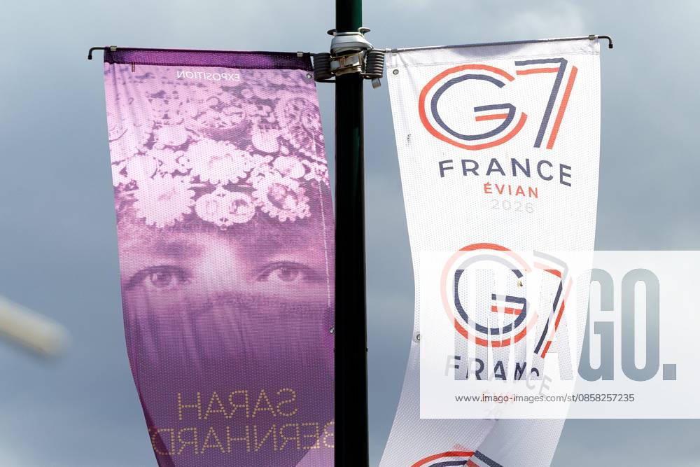 PREPARATIVES G7 PHOTOPQR LE DAUPHINE Grégory YETCHMENIZA Évian les Bains 03 06 2026 Evian les Bains Haute Savoie , June 3rd Twelve days before the G7 summit, security measures in the town of Evian les Bains are becoming increasingly visible, as evidenced by the temporary military zone ZMT on the lakefront The Royal Hotel which will host the summit overlooks the town Grégory Yetchmeniza Le Dauphiné Evian, France, june 3rd 2026 Twelve days before the G7 summit, security measures in the town of Evian les Bains are becoming increasingly visible, as evidenced by the temporary military zone ZMT on the lakefront The Royal Hotel, which will host the summit, overlooks the town Évian les Bains Haute Savoie Rhône Alpes France