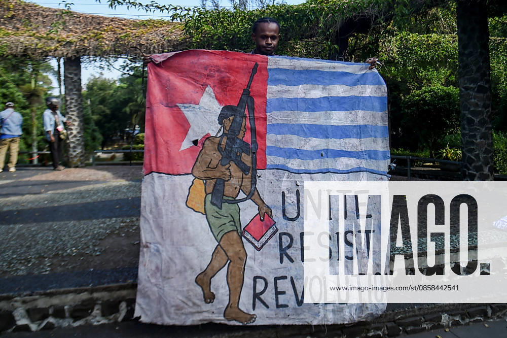 Papuan student activists protested during World Environment Day celebrations in Bandung, Indonesia. They opposed the National Strategic Project (PSN) and geothermal project in the Gede Pangrango area of Ã¢â‚¬¹Ã¢â‚¬¹West Java, as well as the seizure of indigenous land, criminalization, and militarism in Papua. They also called for a free Palestine and an end to Israeli oppression. Bandung Indonesia - ZUMAr272 20260605_zip_r272_006