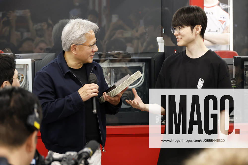 Nvidia CEO jensen huang visits T1 base camp, meets Faker in Seoul Jensen Huang (L), chief executive officer of Nvidia, exchanges autographed merchandise with professional League of Legends player Lee Sang-hyeok Faker (R) of South Korean esports organization T1 at T1 Base Camp in Seoul, South Korea, on June 05, 2026. Seoul South Korea