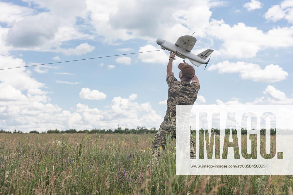 Ukrainian drone unit in Donetsk Oblast DONETSK OBLAST, UKRAINE - JUNE 5: A Ukrainian soldier operates a reconnaissance drone in the Donetsk Oblast, Ukraine, 5 June 2026 Diego Herrera Carcedo Anadolu Donetsk Ukraine. Editorial use only. Please get in touch for any other usage.