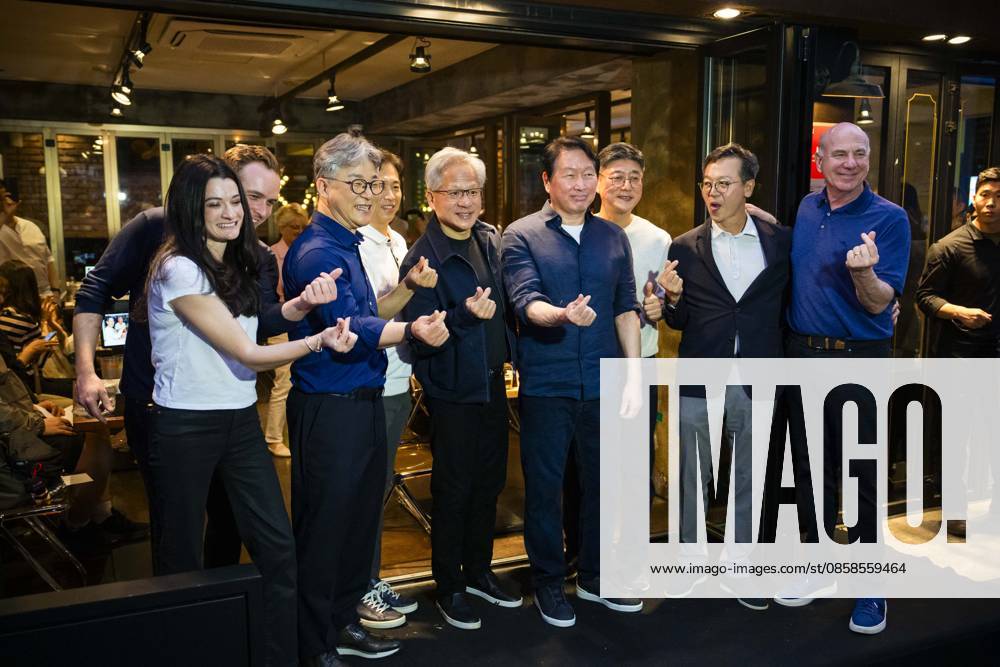 Nvidia founder and CEO JENSEN HUANG and SK Group chairman CHEY TAE-WON pose for a photo after eating fried chicken and drinking beer at Kkanbu Chicken, during HuangÃ¢â‚¬â ¢s visit to Seoul, South Korea on Sunday, June 7, 2026. Seoul South Korea - ZUMAh163 20260607_znp_h163_032