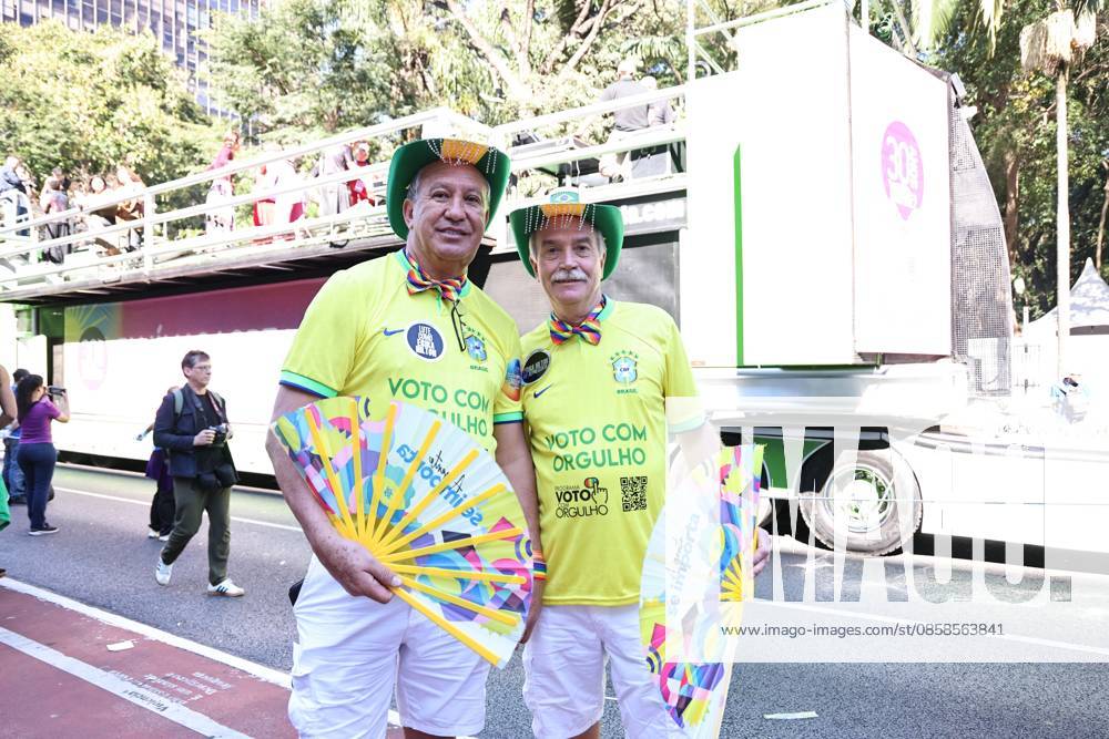 LGBT+ pride parade gathers a crowd on Paulista Avenue in Sao Paulo. Sao Paulo (SP), 07 06 2026 Culture Shows Parades Movement of participants, children, activists, drag queens, transvestites and tourists on Avenida Paulista during the 30th Sao Paulo LGBT+ Pride Parade, held this Sunday (7). The event features shows by Gloria Groove, Pabllo Vittar, Melody and other artists who perform in defense of diversity, the rights of the LGBT+ population and political participation, with the gathering in front of MASP and a parade of floats along Avenida Paulista and Consolacao.(Foto: Leco Viana Thenews2 imago images) LGBT+ pride parade gathers a crowd on Paulista Avenue in Sao Paulo.