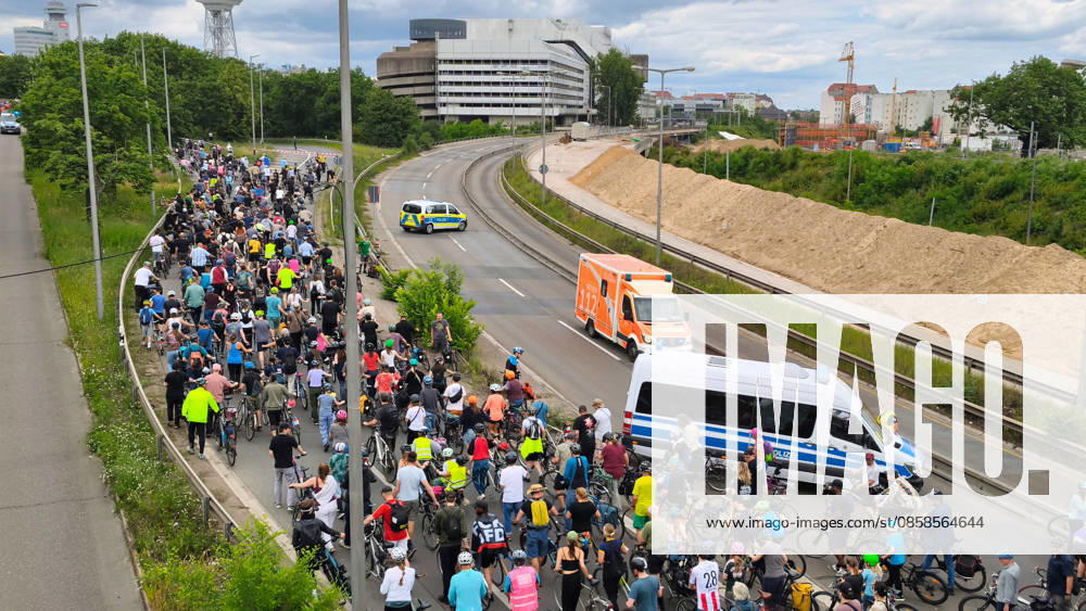 The ADFC is organizing the 50th bicycle rally this Sunday Tens of thousands of people are enjoying the ride