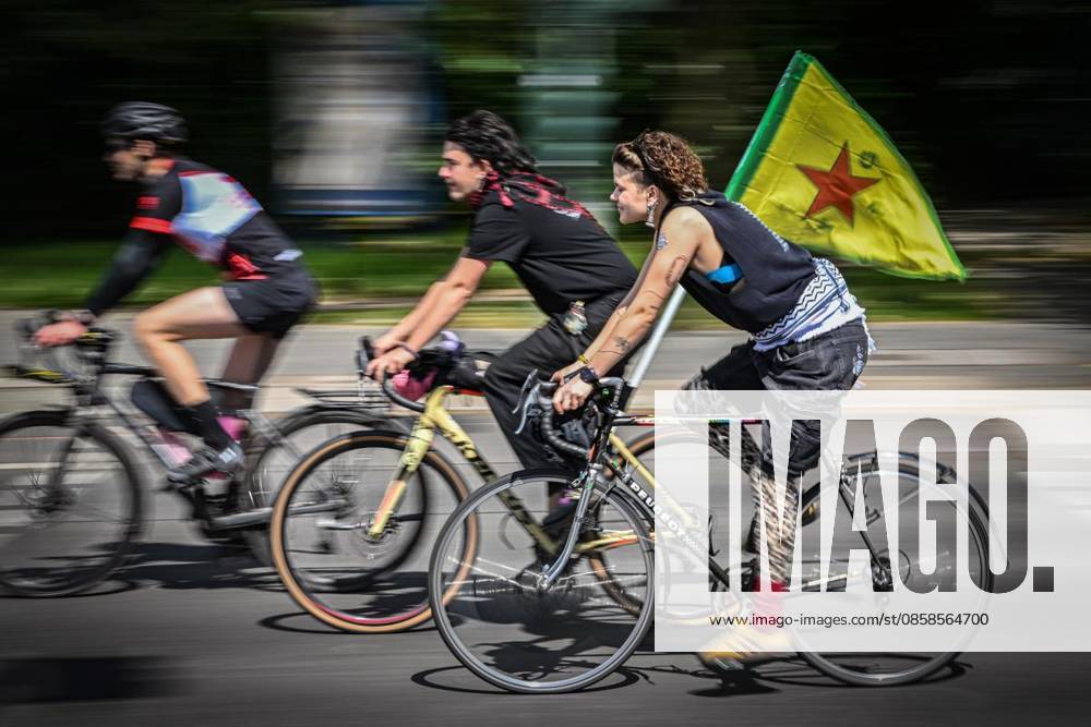 Bicycle rally of the ADFC Berlin Bicycle rally of the ADFC Berlin, According to the ADFC, participants will ride from various starting points over a total distance of more than 2,700 kilometers to the Großer Stern am Tiergarten T
