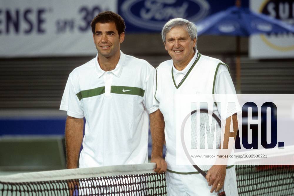 Pete Sampras (USA, li.) mit Roy Emerson (Australien) Aufnahmedatum geschätzt