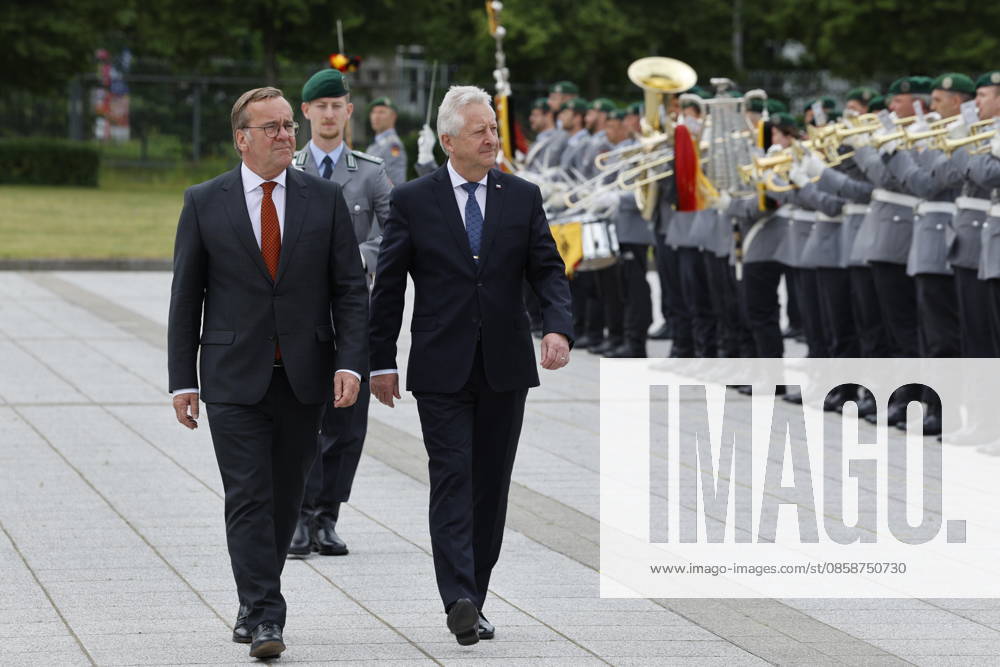 Pistorius , ZÅ¯na Inaugural visit Defense Minister Pistorius receives Czech counterpart ZÅ¯na , on 09 06 2026 in Berlin, Berlin Bendlerblock, Bundeswehr, , Germany