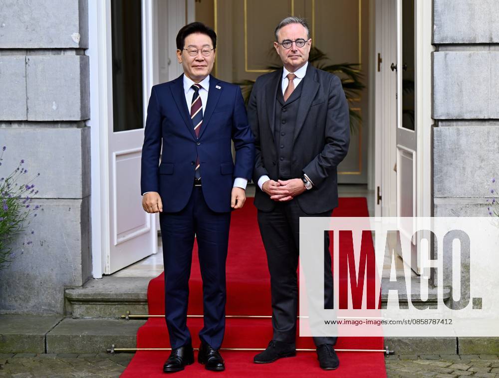 South Korean President Lee Jae Myung and Prime Minister Bart De Wever pose for the photographer at the start of their diplomatic meeting in Brussels, Wednesday 10 June 2026. ERICxLALMAND 176948430