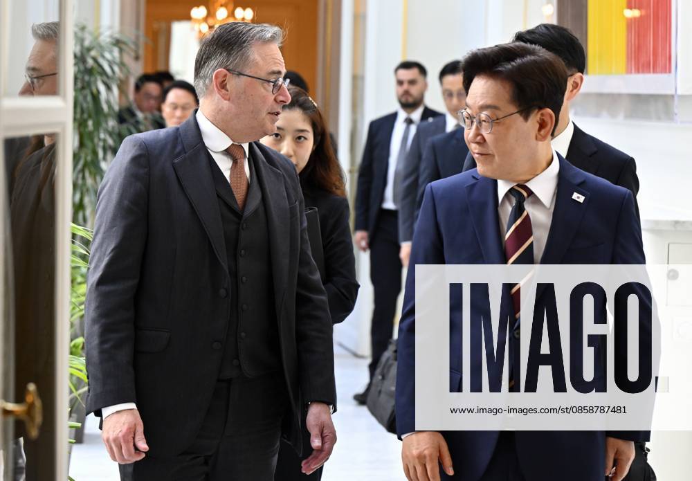 Belgian Prime Minister Bart De Wever and South Korean President Lee Jae Myung pictured at a diplomatic meeting in Brussels, Wednesday 10 June 2026. ERICxLALMAND 176948604