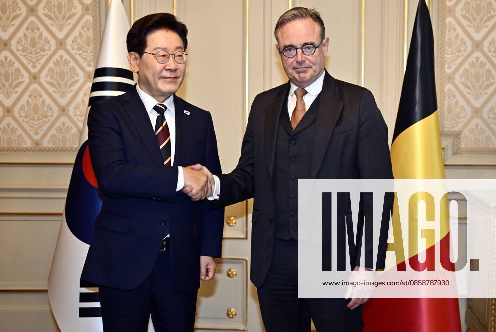 South Korean President Lee Jae Myung and Prime Minister Bart De Wever pose for the photographer during a diplomatic meeting in Brussels, Wednesday 10 June 2026. ERICxLALMAND 176949070