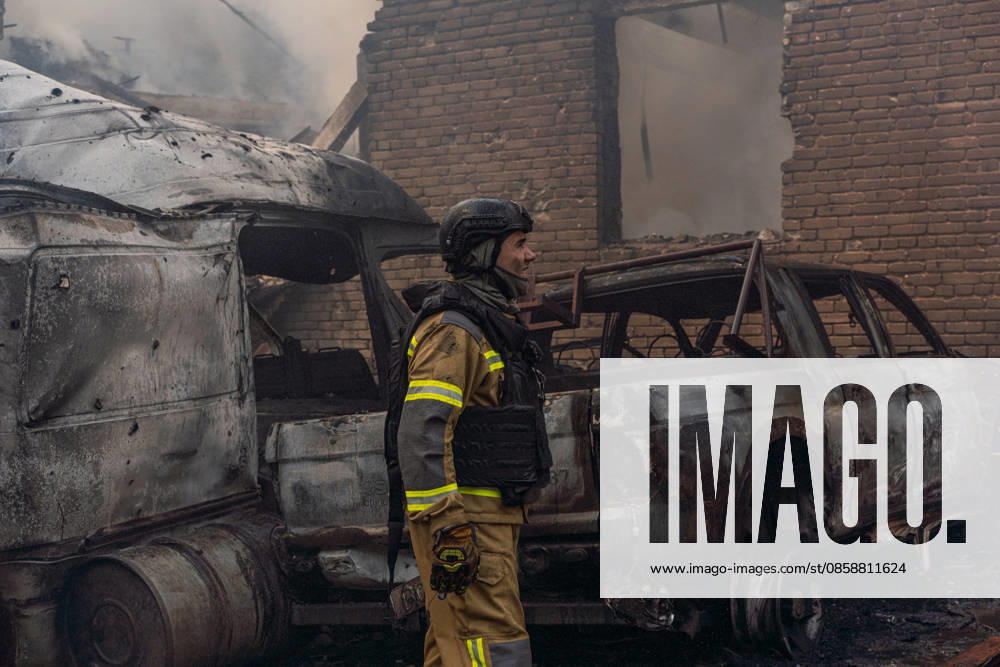 Aftermath of drone strike on Kharkiv Tax Inspectorate KHARKIV, UKRAINE – JUNE 10: Firefighters work at the site of a drone strike on the Payers Center of the Kharkiv Tax Inspectorate in Kharkiv, Ukraine, on June 10, 2026. Emergency crews responded to the scene to extinguish the fire following the attack. Carlo Bravo Anadolu Kharkiv Ukraine. Editorial use only. Please get in touch for any other usage.