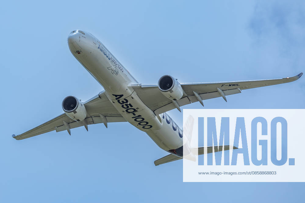 Opening tour of the ILA Flight program with the Airbus 350 1000 at the ILA in Berlin Brandenburg on 10 06 2026 Berlin Germany