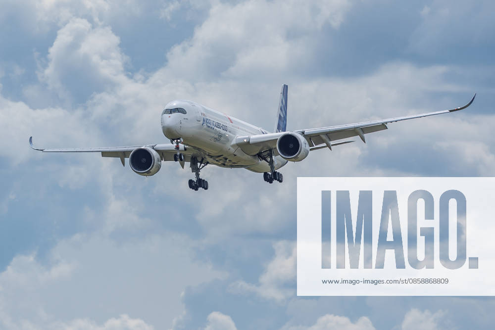 Opening tour of the ILA Flight program with the Airbus 350 1000 at the ILA in Berlin Brandenburg on 10 06 2026 Berlin Germany