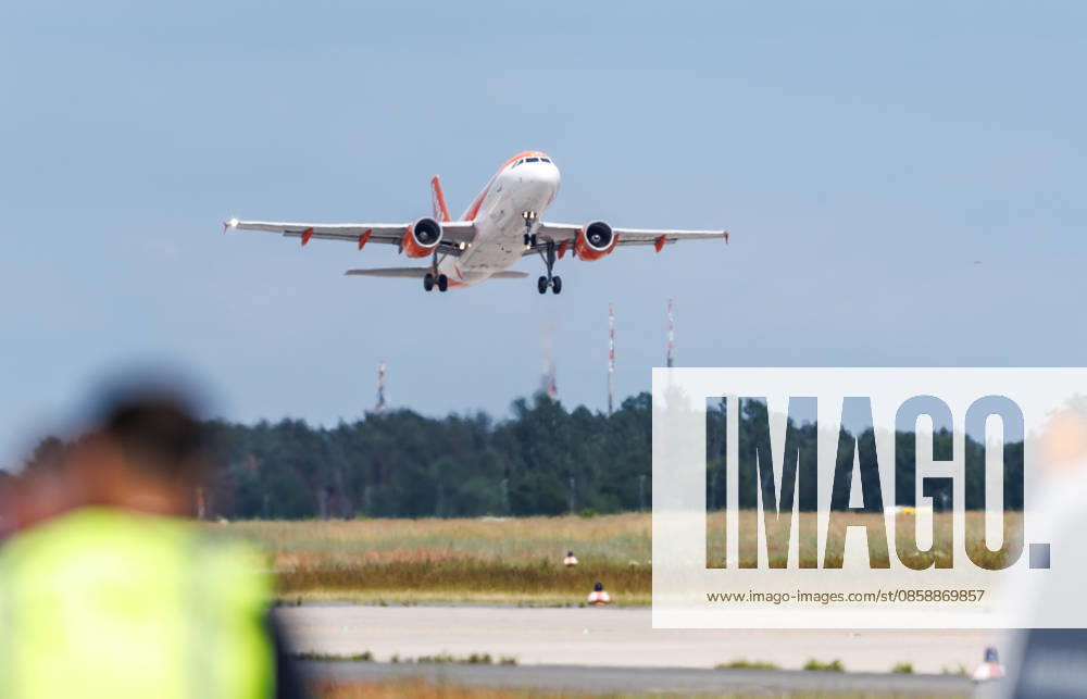 Opening tour of the ILA An easJet aircraft at ILA in Berlin Brandenburg on 10 06 2026 Berlin Germany