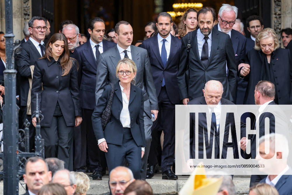 Esther Salat Baroux, Martin Rey Chirac, his mother Claude Chirac, Frédéric Salat Baroux, François Pinault and his wife Maryvonne Pinault, The funeral of B Chirac in the Sainte Clotilde Basilica in Paris 7th arrondissement on June 12, 2026 The former first lady of France died on June 5, 2026 at the age of 93 Jacovides Liewig Bestimage The funeral of B Chirac in the Sainte Clotilde Basilica in Paris 7th arrondissement on June 12, 2026 The former first lady of France died on June 5, 2026 at the age of 93 Paris France