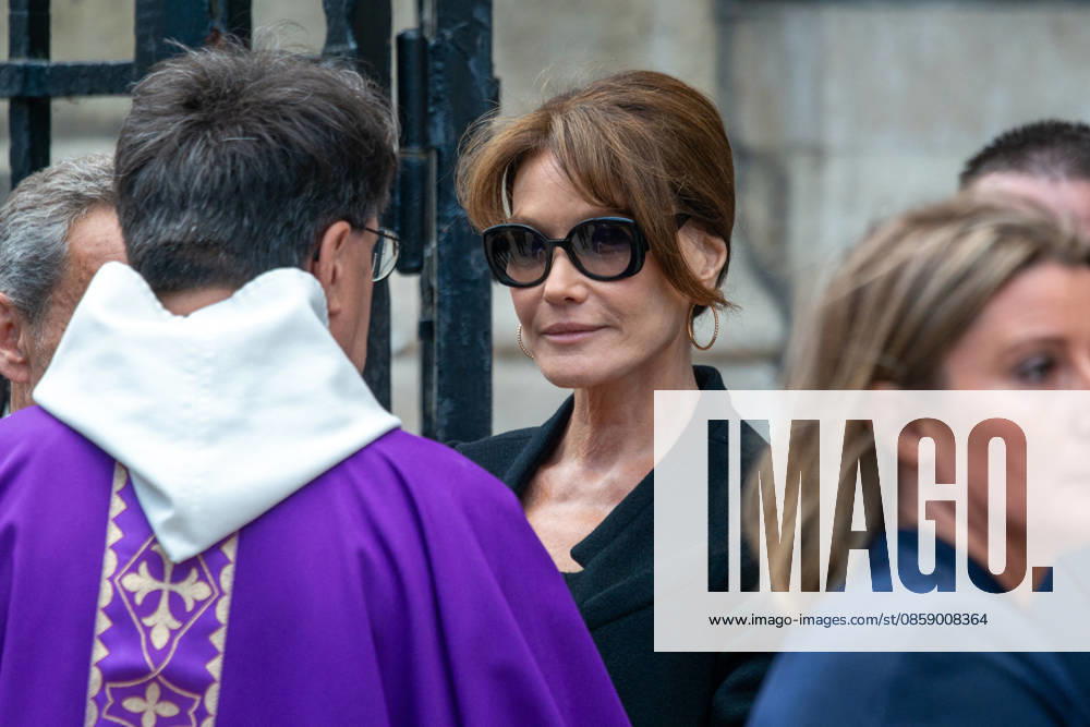 Bernadette Chirac Funeral - Paris Nicolas Sarkozy and Carla Bruni during funeral ceremony of Bernadette Chirac, widow of former French president Jacques Chirac at Sainte-Clotilde basilica in Paris, France on June 12, 2026. Bernadette Chirac died on June 5, 2026, aged 93. Photo by Denis Prezat ABACAPRESS.COM Paris France