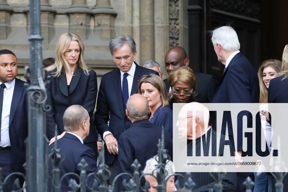 Bernadette Chirac Funeral - Paris Delphine Arnault and Bernard Arnault during funeral ceremony of Bernadette Chirac, widow of former French president Jacques Chirac at Sainte-Clotilde basilica in Paris, France on June 12, 2026. Bernadette Chirac died on June 5, 2026, aged 93. Photo by Alain Guizard ABACAPRESS.COM Paris France