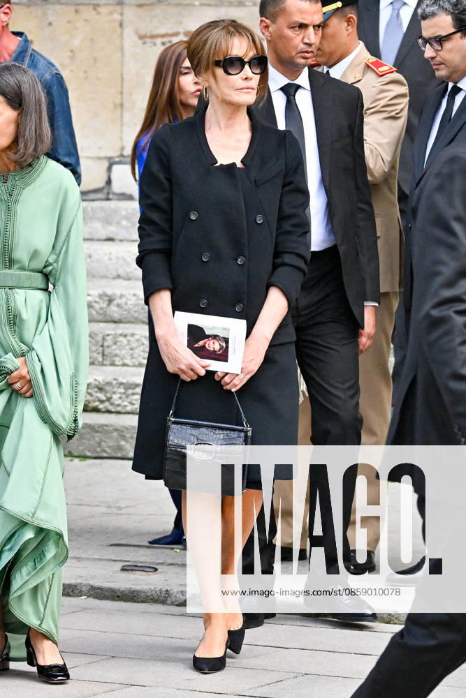 Carla Bruni at the funeral of B Chirac in the Sainte Clotilde Basilica in Paris 7th arrondissement on June 12, 2026 The former first lady of France died on June 5, 2026 at the age of 93 Jacovides Liewig Bestimage The funeral of B Chirac in the Sainte Clotilde Basilica in Paris 7th arrondissement on June 12, 2026 The former first lady of France died on June 5, 2026 at the age of 93 Paris inconnu