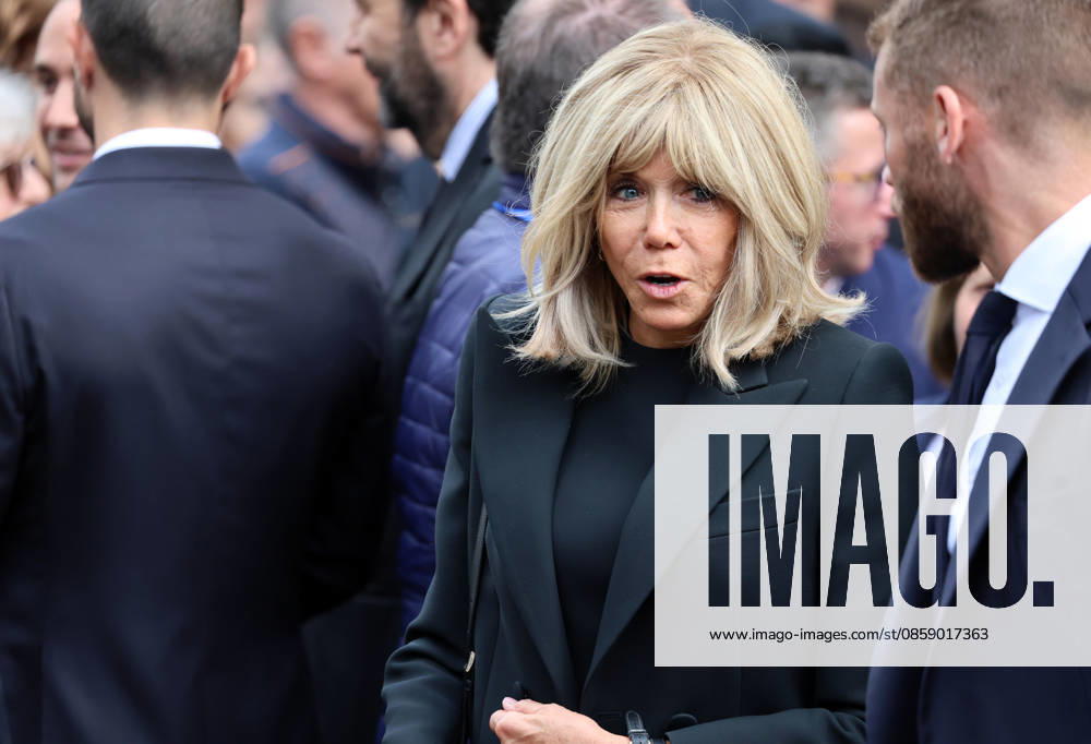 Departs des obseques de Bernadette Chirac en la Basilique Sainte-Clotilde Ã Paris, France le 12 juin 2026 Brigitte Macron- Departs des obseques de Bernadette Chirac en la Basilique Sainte-Clotilde Ã Paris, France le 12 juin 2026