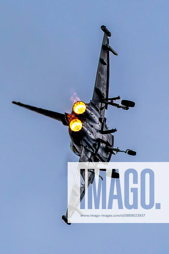 Trade visitor day at ILA Berlin 2026, Berlin, 12 06 2026 A Spanish Eurofighter Typhoon shows a steep climb with fully activated afterburner Both engines glow intense orange yellow, the landing gear is still extended Schöneberg Berlin ExpoCenter Airport Brandenburg Germany 20260612-1V9A2724-M4000