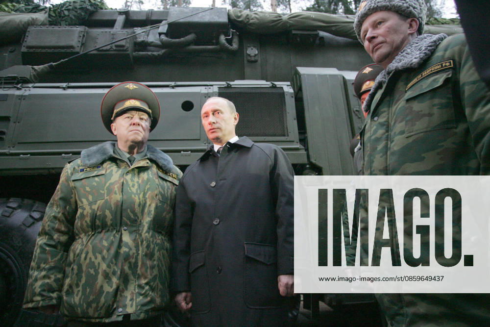 Vladimir Putin Vladimir Putin visited base of russian strategic rocket forces in Teikovo of Inanovo Region.Defence Minister Sergei Ivanov(r)and Commander in Chief of Strategic Rocket Forces general Nikolai Solovtsov(l).