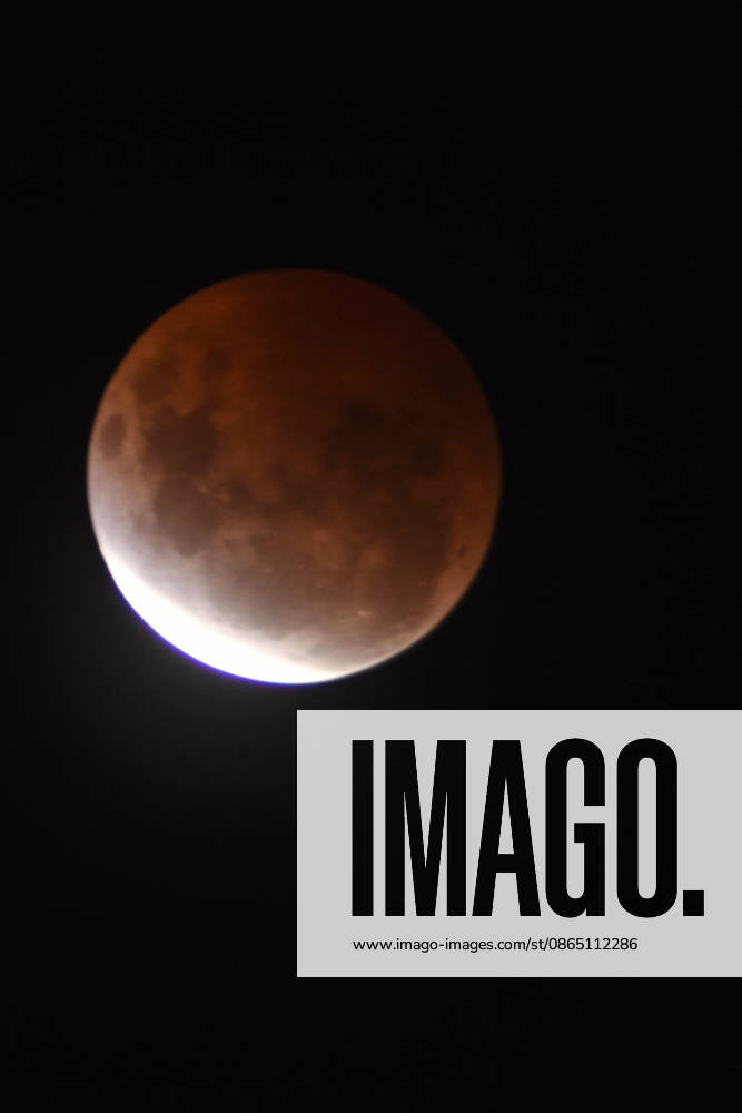 CURITIBA, PR - 28.08.2026: ECLIPSE LUNAR CURITIBA - The "near total" partial lunar eclipse occurred between the night of August 27th and the early morning of August 28th, 2026, and was visible throughout Brazil. The image was captured in Curitiba. x3005956x EversonxBressan