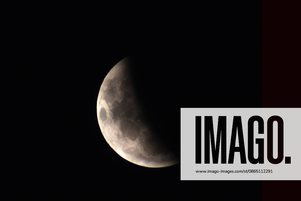 CURITIBA, PR - 28.08.2026: ECLIPSE LUNAR CURITIBA - The "near total" partial lunar eclipse occurred between the night of August 27th and the early morning of August 28th, 2026, and was visible throughout Brazil. The image was captured in Curitiba. x3005960x EversonxBressan