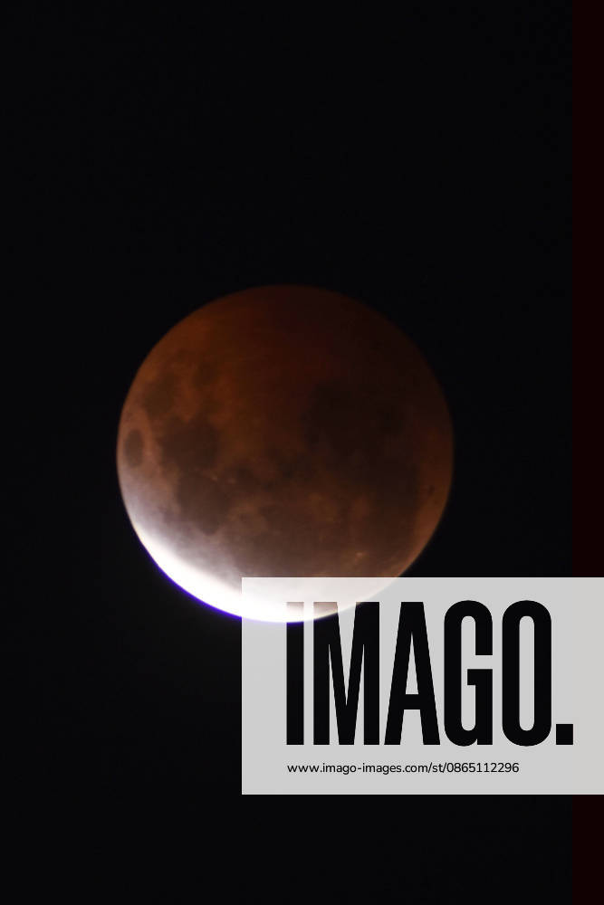 CURITIBA, PR - 28.08.2026: ECLIPSE LUNAR CURITIBA - The "near total" partial lunar eclipse occurred between the night of August 27th and the early morning of August 28th, 2026, and was visible throughout Brazil. The image was captured in Curitiba. x3005964x EversonxBressan