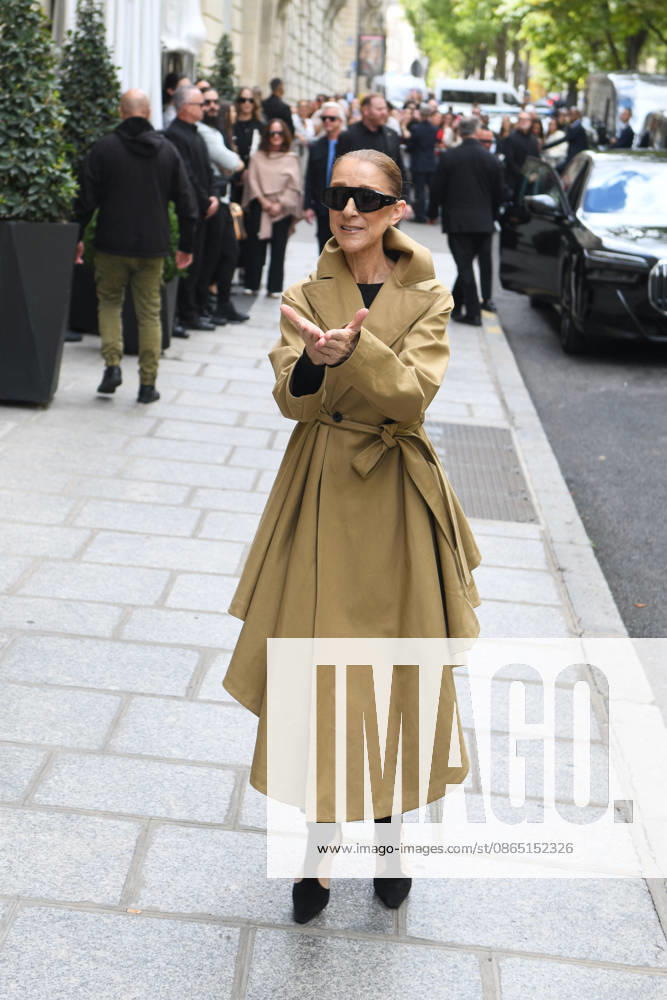 Celine Dion Arrives At The Royal Monceau - Paris Canadian singer Celine Dion arrives at the Le Royal Monceau - Raffles Paris hotel greeted by hundreds of fans following her flight from Las Vegas. Paris, France, August 28, 2026. Photo by Florian Poitout ABACAPRESS.COM Paris France