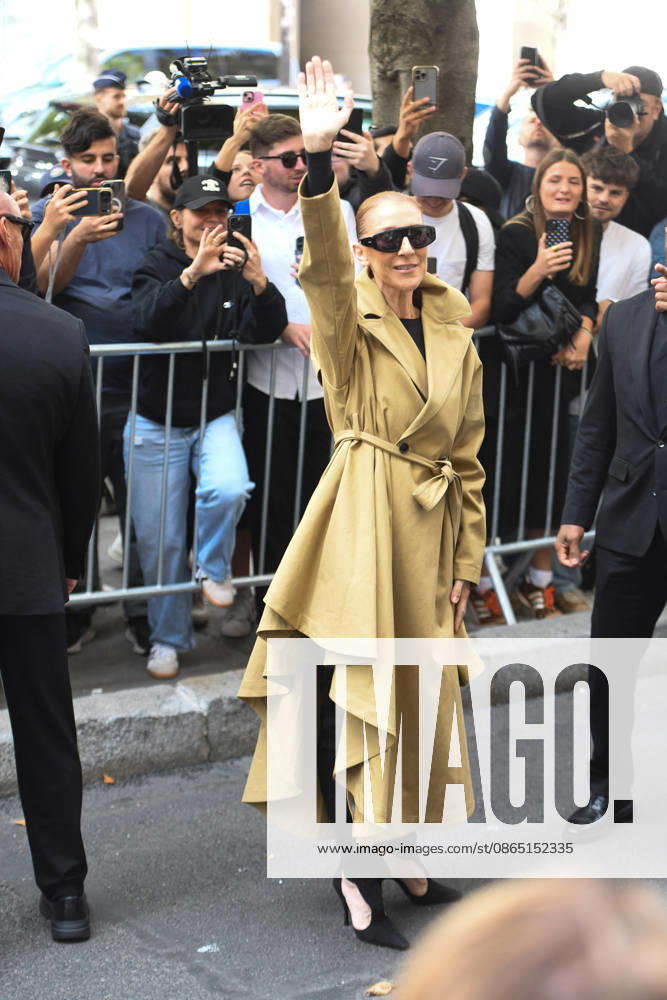 Celine Dion Arrives At The Royal Monceau - Paris Canadian singer Celine Dion arrives at the Le Royal Monceau - Raffles Paris hotel greeted by hundreds of fans following her flight from Las Vegas. Paris, France, August 28, 2026. Photo by Florian Poitout ABACAPRESS.COM Paris France