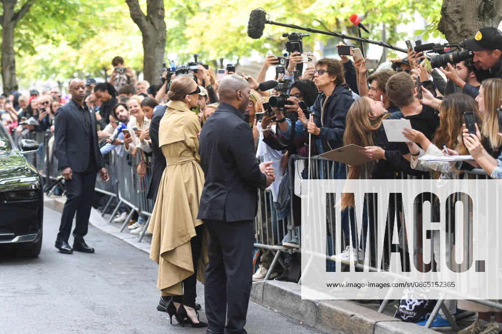 Celine Dion Arrives At The Royal Monceau - Paris Canadian singer Celine Dion arrives at the Le Royal Monceau - Raffles Paris hotel greeted by hundreds of fans following her flight from Las Vegas. Paris, France, August 28, 2026. Photo by Florian Poitout ABACAPRESS.COM Paris France