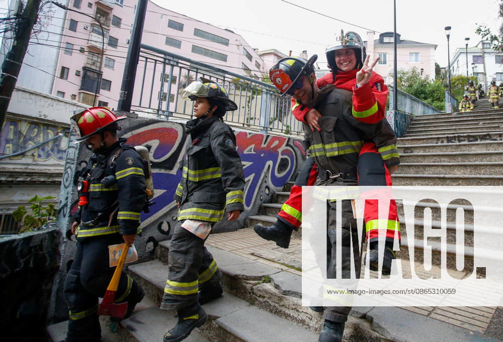 Valparaíso, August 30, 2026—A new edition of the Valparaíso Cerro Arriba firefighting event took place on the hills and stairways of Valparaíso, featuring nearly 2,600 firefighters from all over Chile and other countries. Manuel Lema Aton, Chile, Valparaiso, Chile Aton 1185130