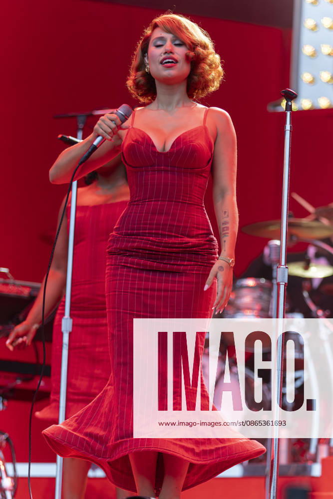 Raye performs at Leeds Festival Raye performs at Leeds Festival 2026, Bramham Park, Leeds, 30th August 2026, Credit:Mike Gray MIKE GRAY - B4227 Avalon