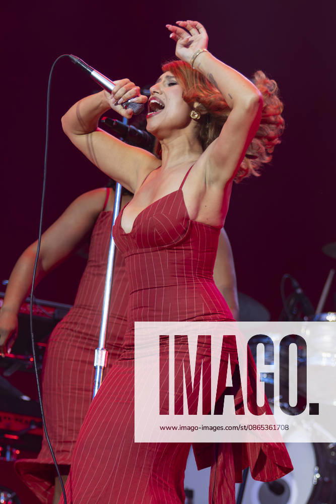 Raye performs at Leeds Festival Raye performs at Leeds Festival 2026, Bramham Park, Leeds, 30th August 2026, Credit:Mike Gray MIKE GRAY - B4227 Avalon