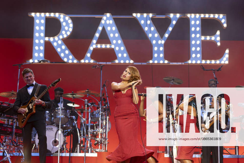 Raye performs at Leeds Festival Raye performs at Leeds Festival 2026, Bramham Park, Leeds, 30th August 2026, Credit:Mike Gray MIKE GRAY - B4227 Avalon