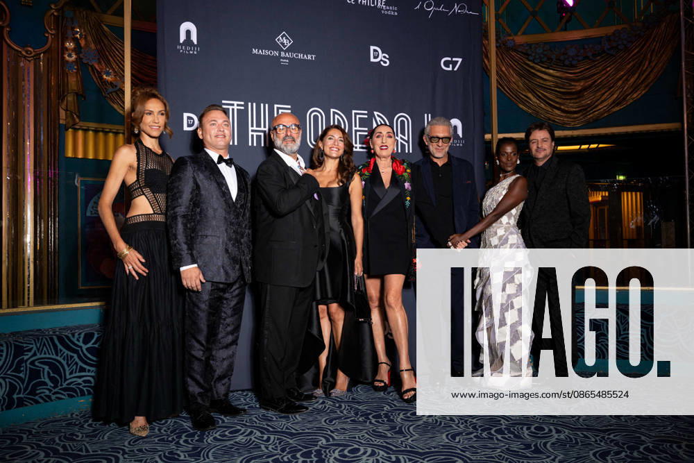 Linda Gennari, Valentino Buzza, Mariam Battistelli, Davide Livermore, Caterina Murino, Rossy de Palma, Vincent Cassel, Paolo Gep Cucco at the premiere of the film *The Opera* at the Folies Bergère in Paris on August 31, 2026. Pierre Perusseau Bestimage Premiere of the film *The Opera* at the Folies Bergère in Paris on August 31, 2026. Paris, France